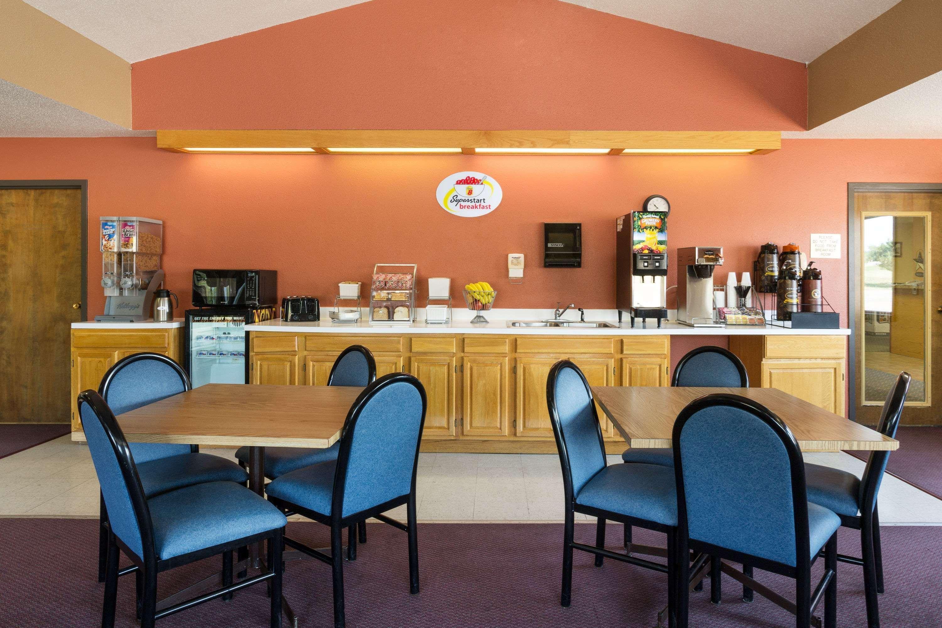 Super 8 By Wyndham Hot Springs Motel Luaran gambar
