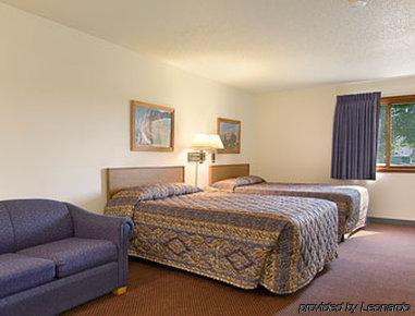 Super 8 By Wyndham Hot Springs Motel Bilik gambar